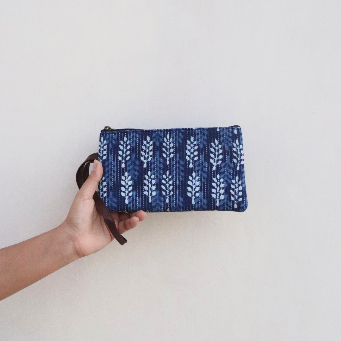The Indian Tote - कुमुद