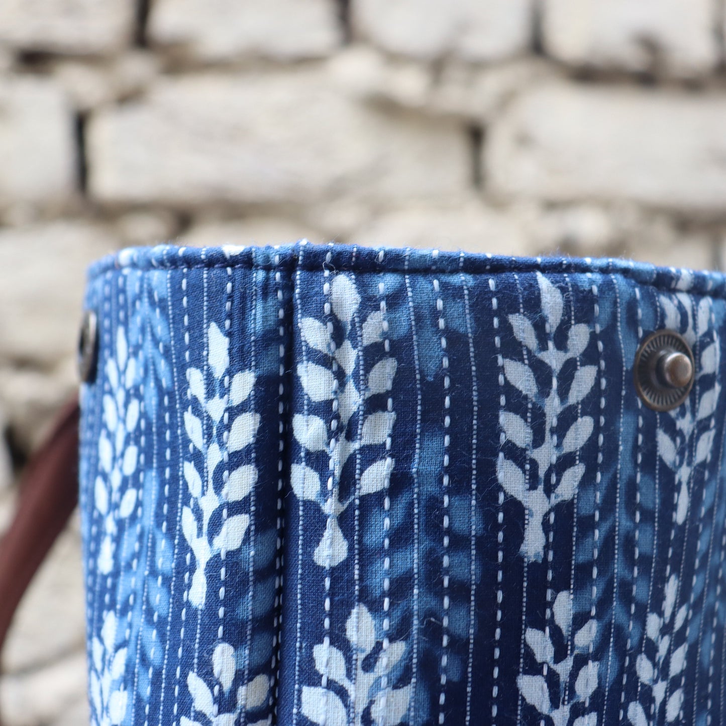 The Indian Tote - कुमुद