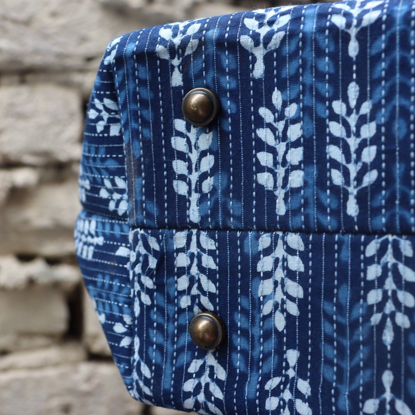 The Indian Tote - कुमुद