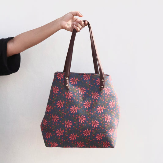 The Indian Tote - पुंज
