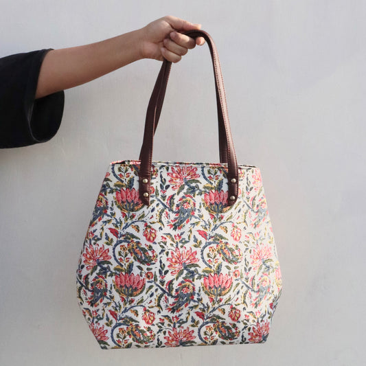 The Indian Tote - कमल