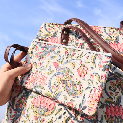 The Indian Tote - कमल